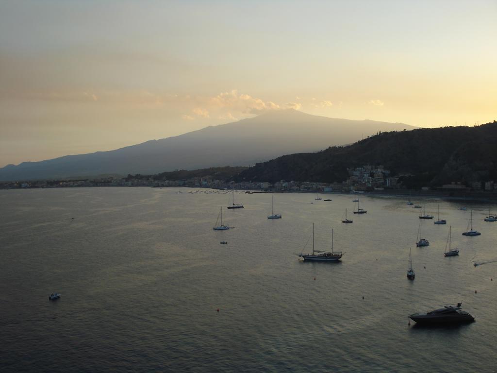 B&B La casa di Luigi Giardini Naxos Esterno foto